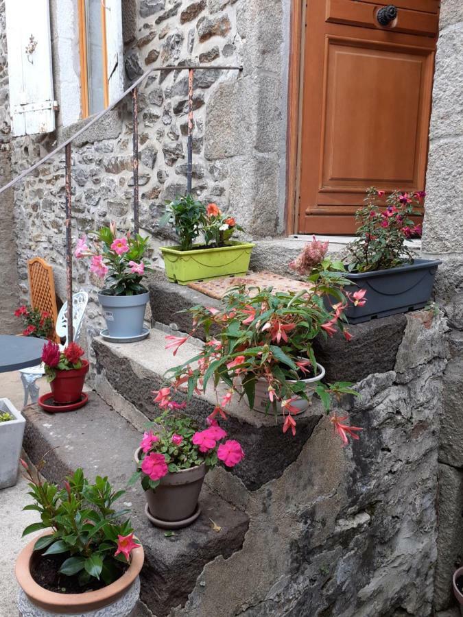 Appartement Le refuge des Alpes Mancelles à Fresnay-sur-Sarthe Extérieur photo